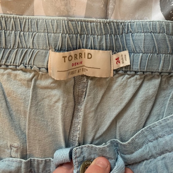 NEVER WORN Torrid 24 Drawstring Short Short - Chambray Blue - Picture 10 of 16